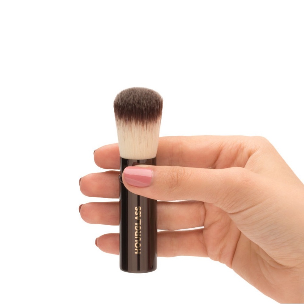 NIB HOURGLASS Retractable Travel Foundation Highlight Blush Brush - Picture 2 of 4